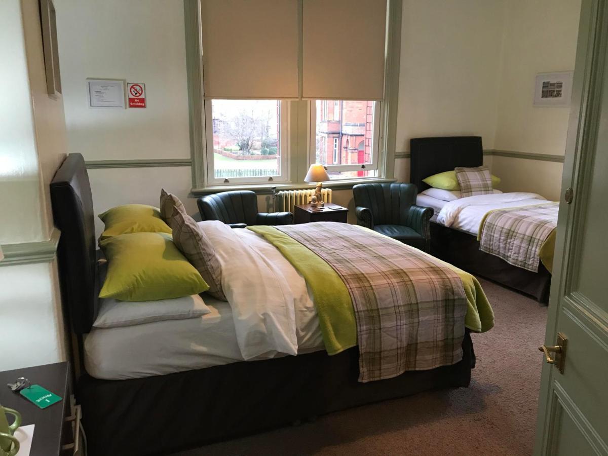 カーライル Abberley House Bed & Breakfast エクステリア 写真