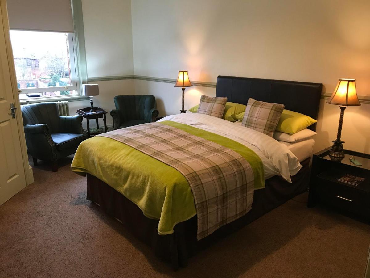 カーライル Abberley House Bed & Breakfast エクステリア 写真